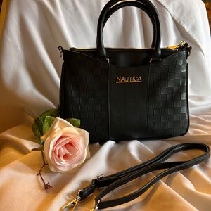 Nautica med. Size Handbag/ shoulder purse, like new,  black